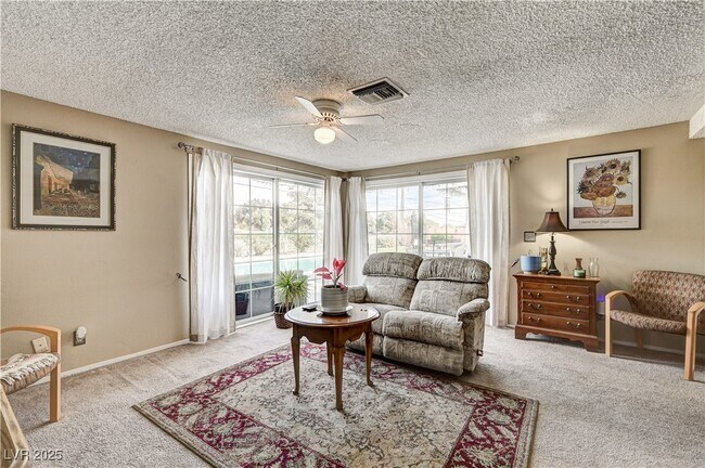 Building Photo - 1914 Ottawa Dr