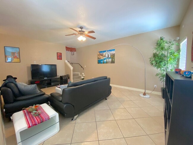 Building Photo - East El Paso Refrig A/C 4bed across from Park!