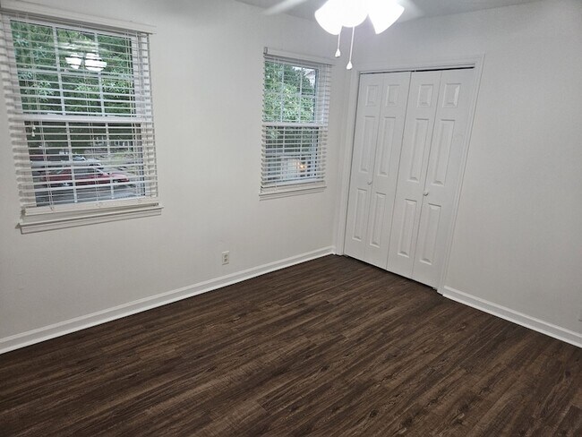 Building Photo - 117 McMurray Cir