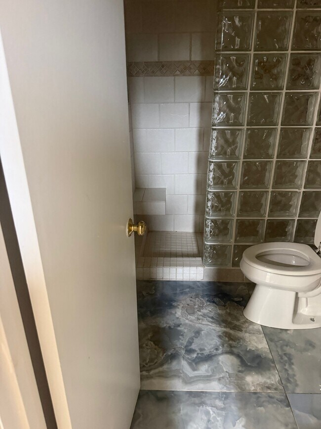 Building Photo - 4812 Kentbury Ct