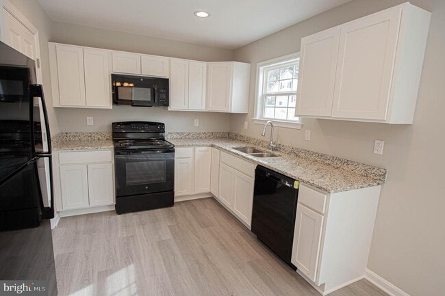 Building Photo - 241 Morgans Ct