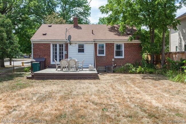 Building Photo - 1997 Henrietta St