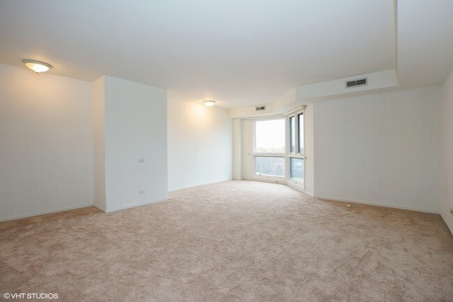 Building Photo - 3700 N Lake Shore Dr