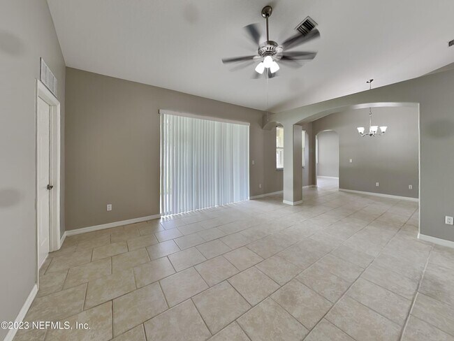 Building Photo - 24 Royal Palm Ln