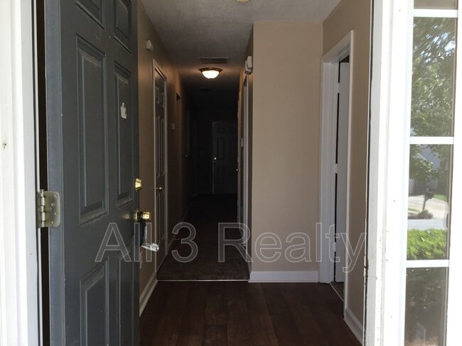 Building Photo - 4132 Ravenwood Ct