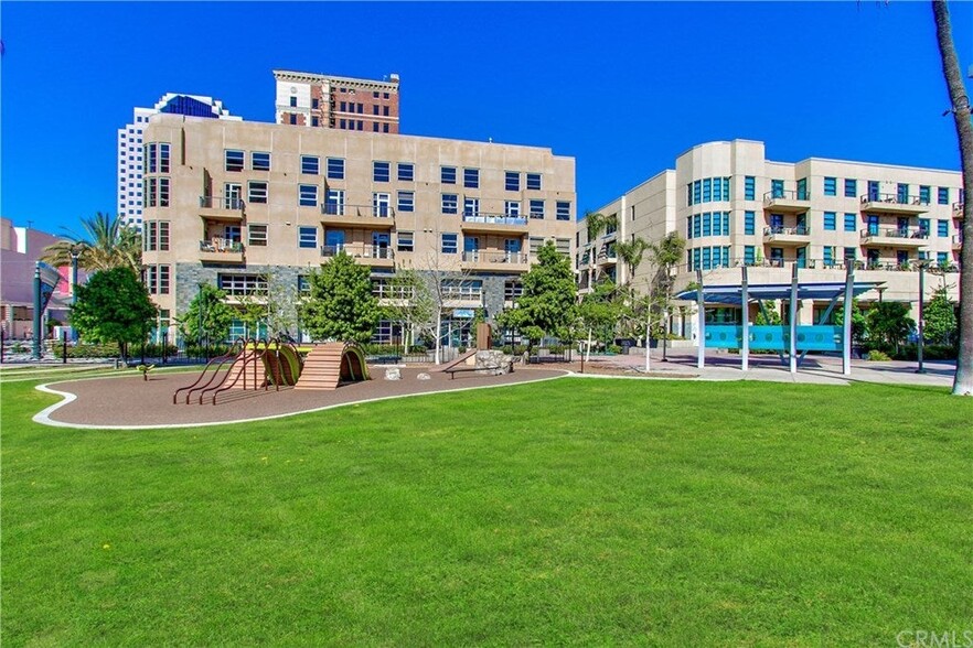 Building Photo - 133 The Promenade N