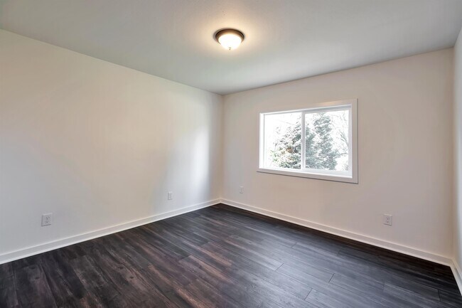 Building Photo - 12042 14th Avenue Northeast