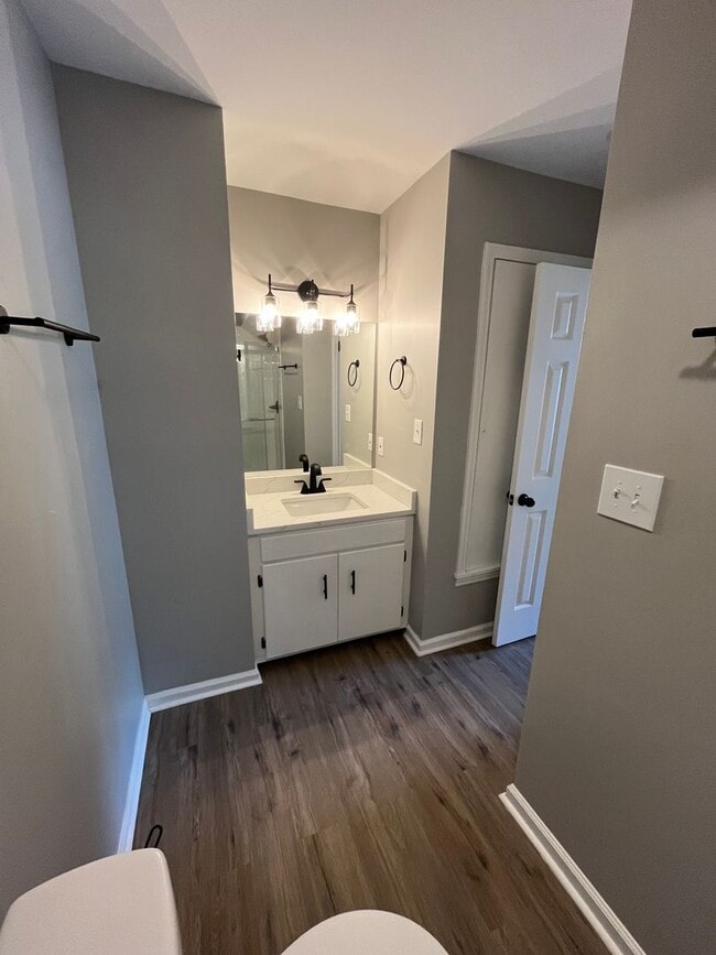 Building Photo - 3 Bed 3 Bath Condo Located in Golf Club Gated Community