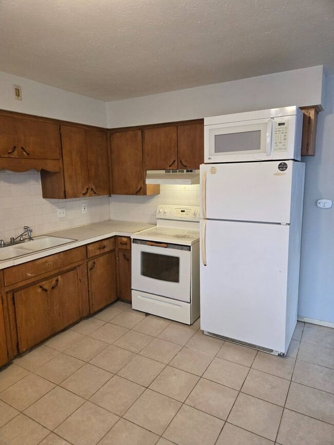 Building Photo - 2264 5th St SW