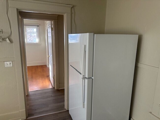 Building Photo - 2825 Madison Ave