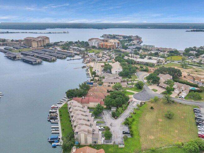 Building Photo - 604 Port