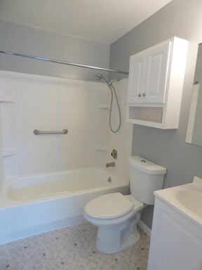 Building Photo - Charming West Seattle Rambler in the Priva...