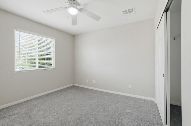 Building Photo - 4 Bedroom House in a Northeast Gated Community