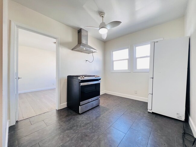 Building Photo - 3835 Whittier Blvd