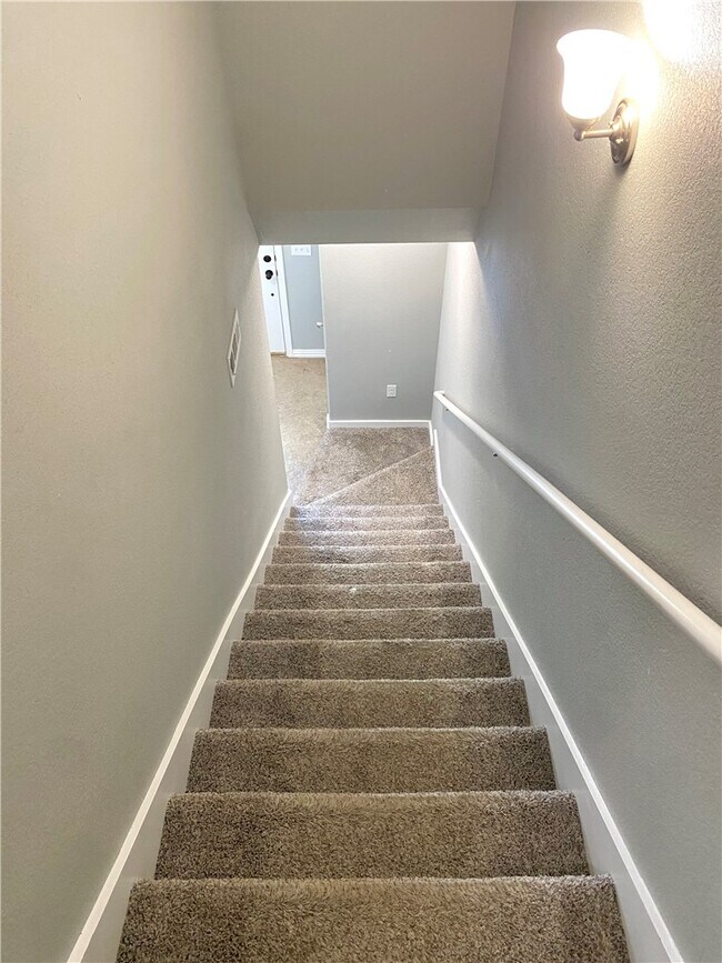 Building Photo - 133 S Pinyon Point