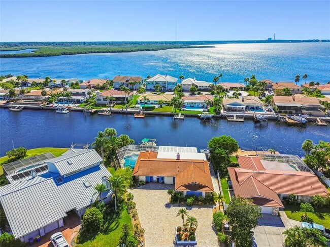 Building Photo - 5050 Porpoise Pl