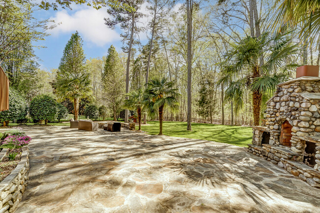 Building Photo - 1024 Patricians Ln
