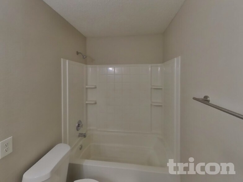 Building Photo - 2669 Bandera Pl