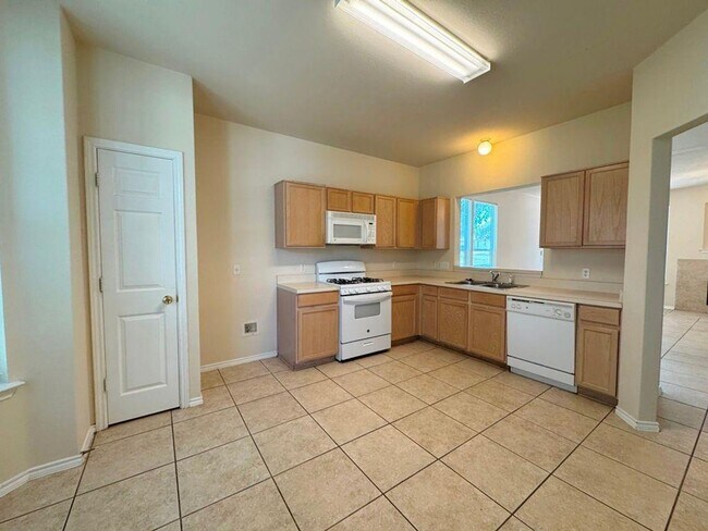 Building Photo - 251A Utterback