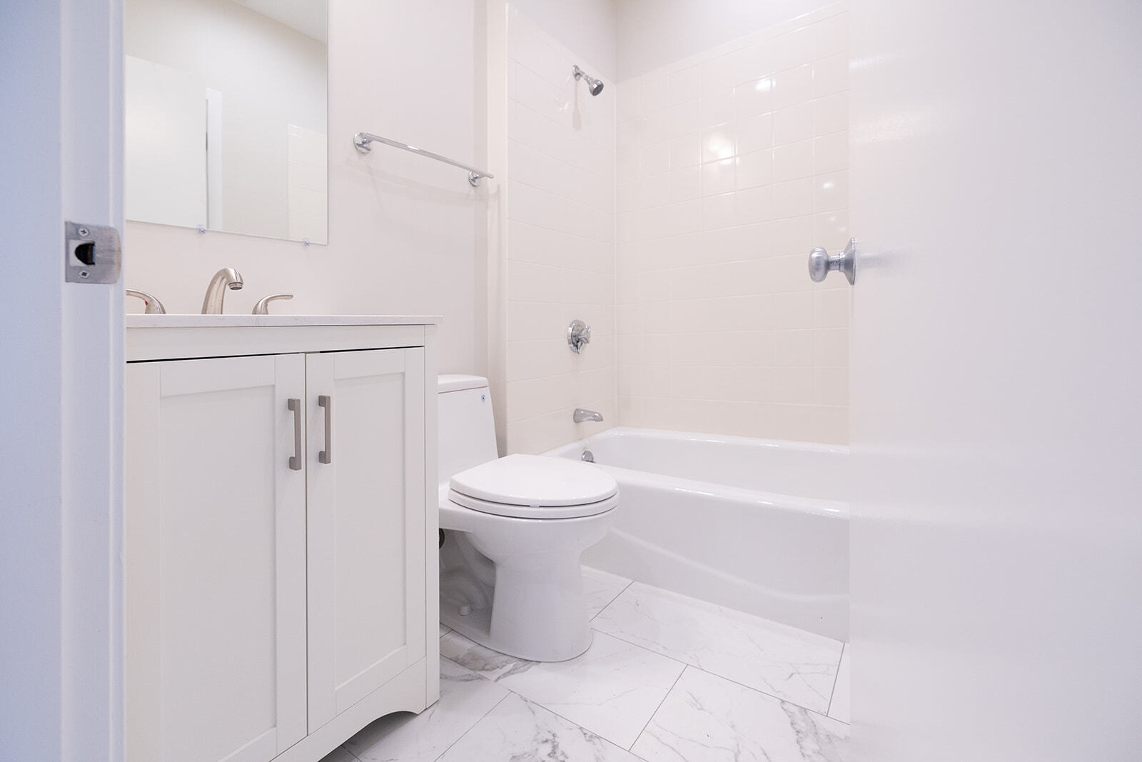 Building Photo - 450 Harrison Ave