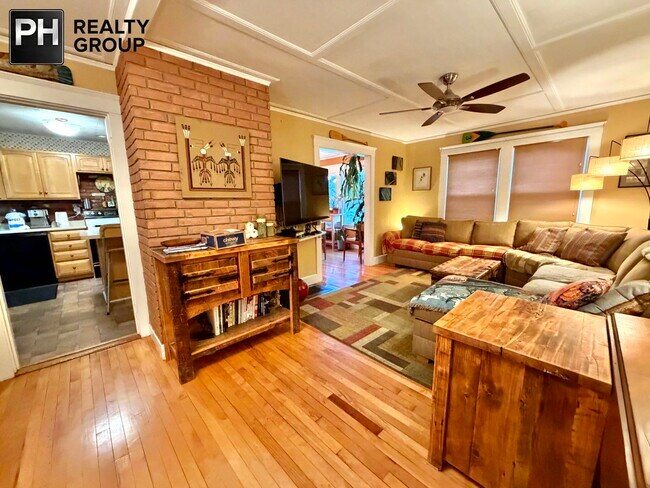 Building Photo - 157 Riverview Ave