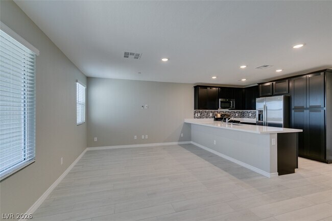 Building Photo - 6184 Rathbone St