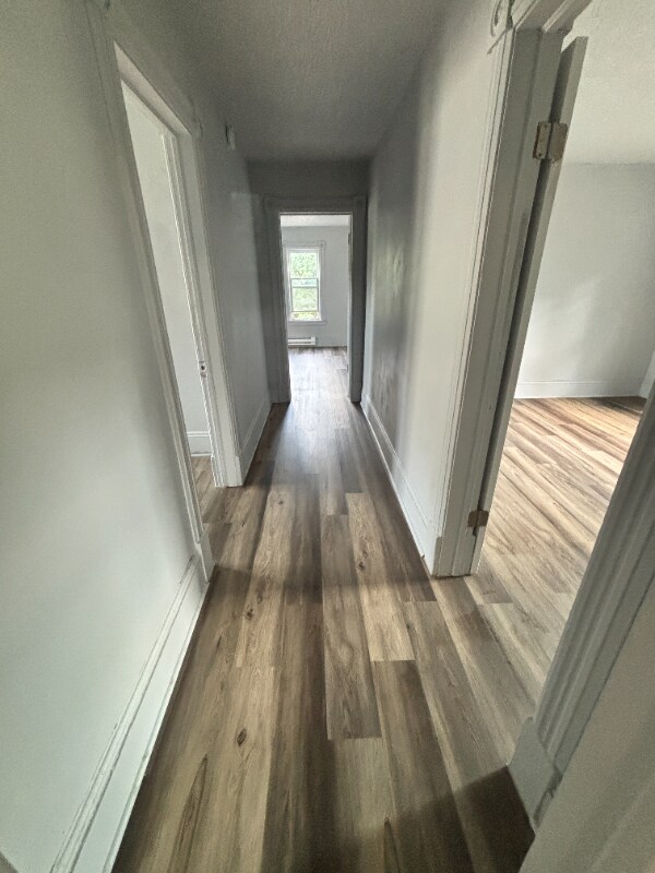 Building Photo - 633 W North St