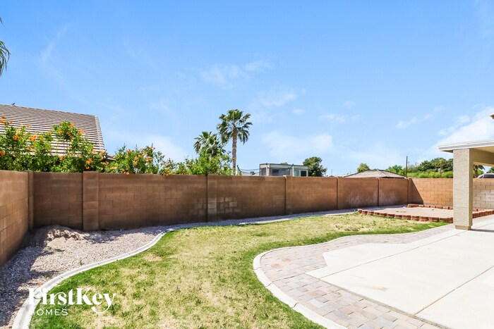 Building Photo - 17491 W Mohave St