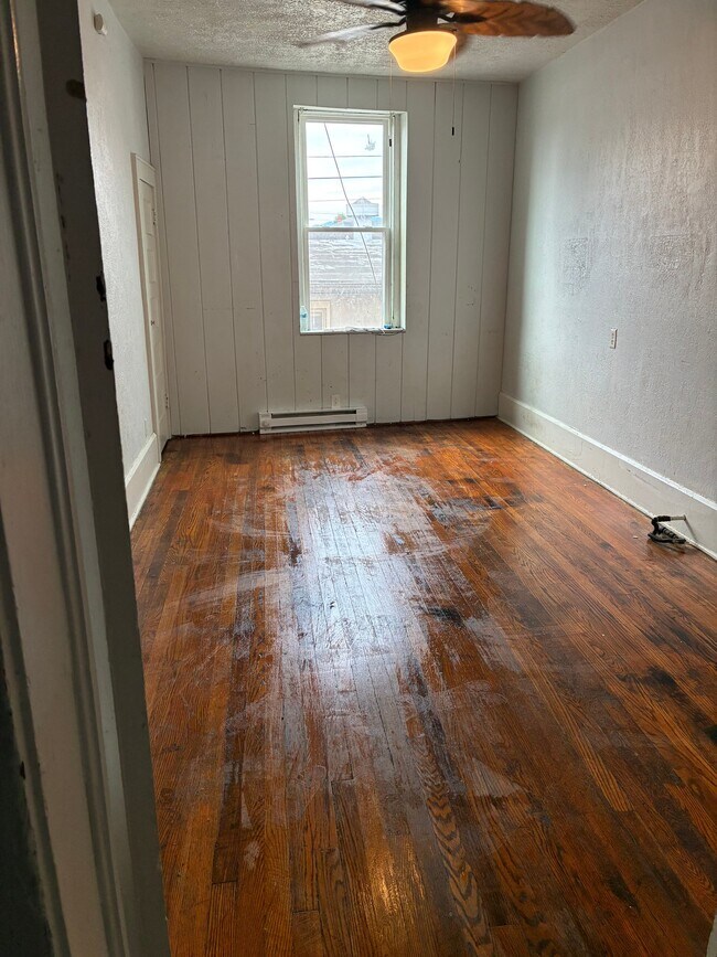 Building Photo - 203 Randolph Ave