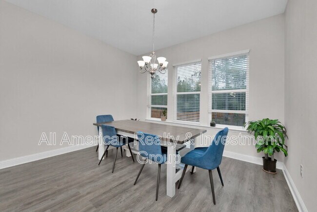 Building Photo - 8001 Silver Maple Dr