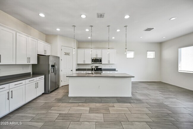 Building Photo - 10493 W Bronco Trail