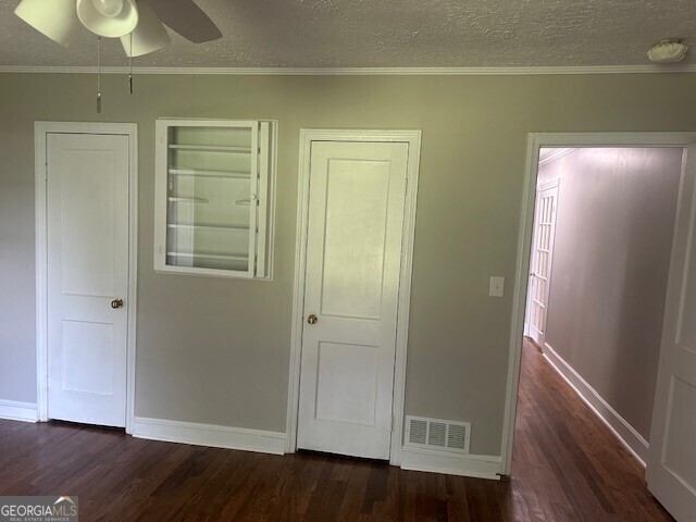 Building Photo - 305 Jeff Davis Rd