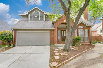 Building Photo - Bright & Spacious Home with Flex Room Near...