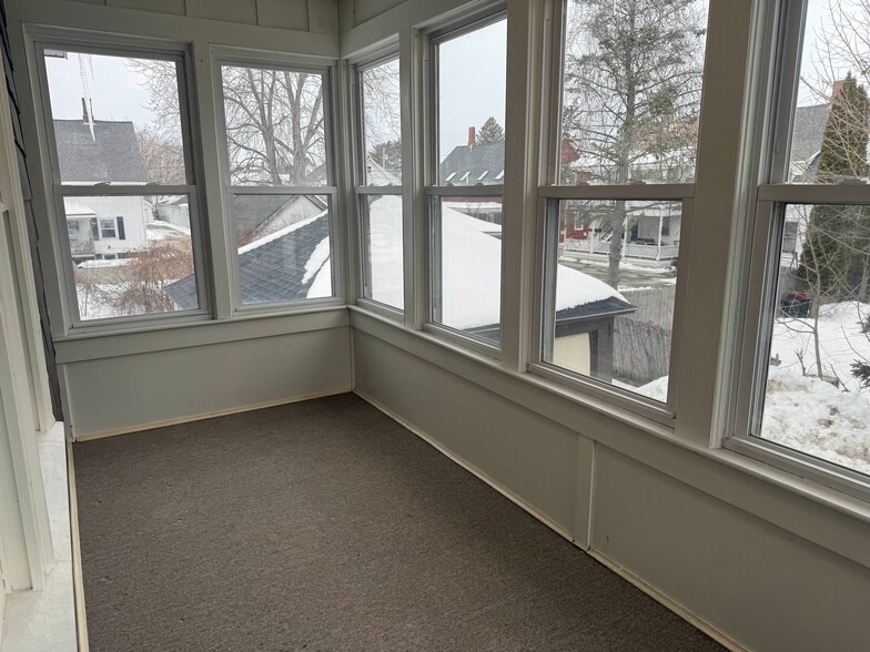 Building Photo - 3 S Garand St