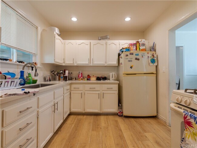 Building Photo - 9412 Nance Ave