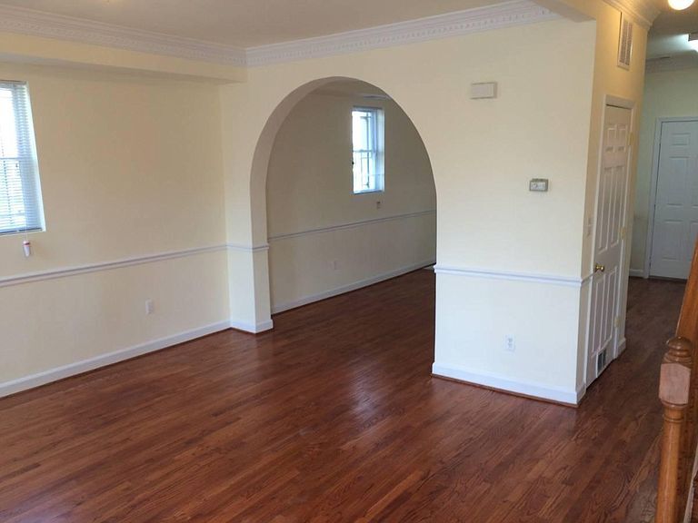 Building Photo - 787 Fairmont St NW