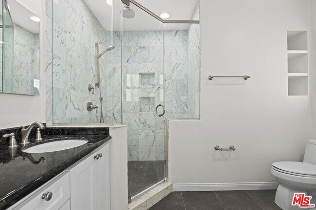 Building Photo - 3200 S Sepulveda Blvd