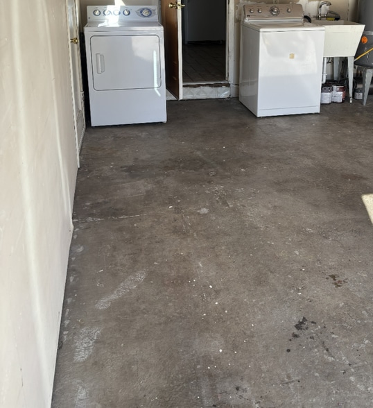 Building Photo - 425 Lincoln Ave