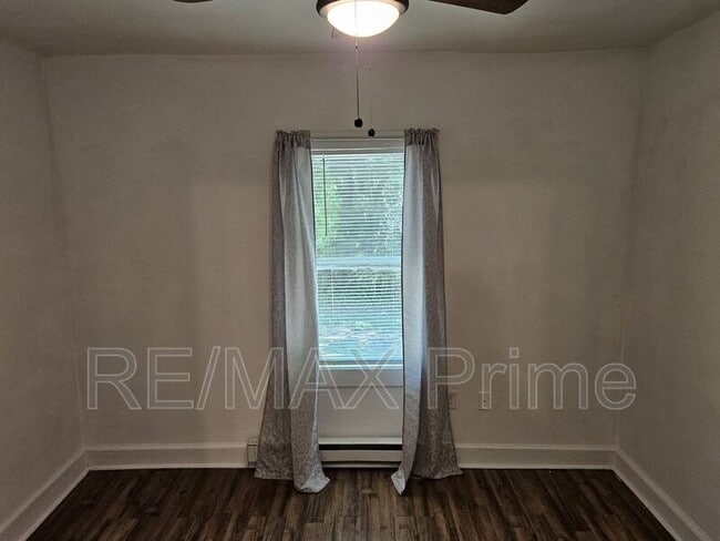 Building Photo - 120 S 10th St