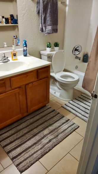 Building Photo - 2320 E Bell Rd