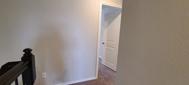 Building Photo - 3537 Brentwood Dr