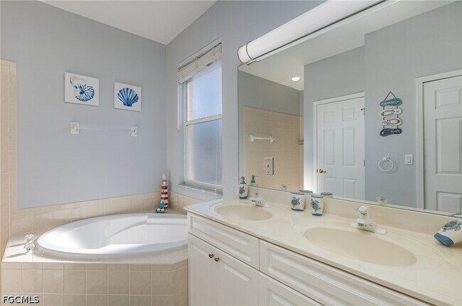 Building Photo - 532 Archer Pkwy W