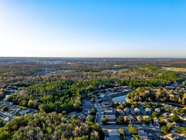 Building Photo - 453 Scrub Jay Way