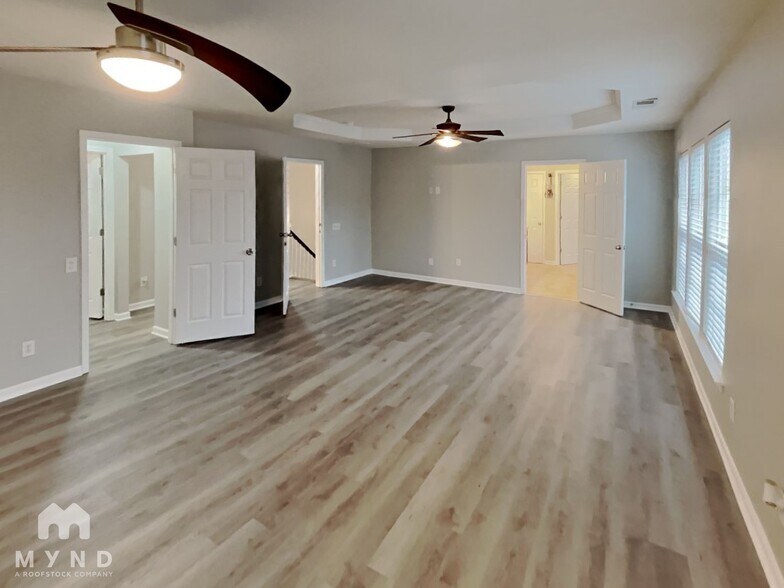 Building Photo - 11216 Cypress View Dr