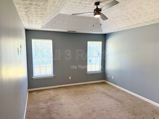 Building Photo - 11166 Knotty Pine Pl