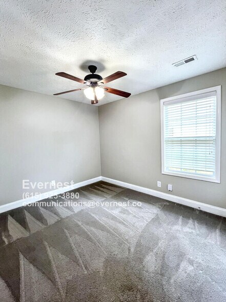 Building Photo - 1148 Meachem Dr