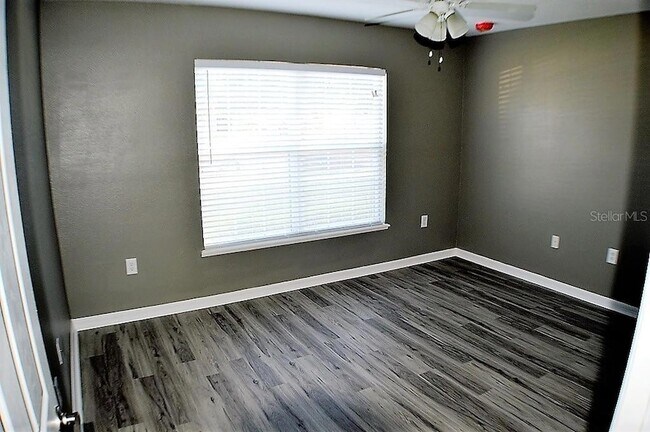 Building Photo - 1017 Tawny Eagle Dr