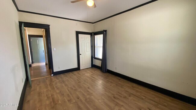 Building Photo - 714 W Roosevelt St