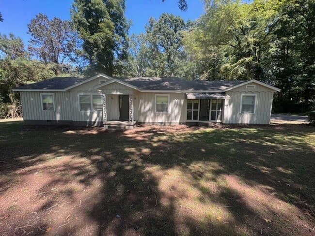 Primary Photo - 3068 Roanoke Rd