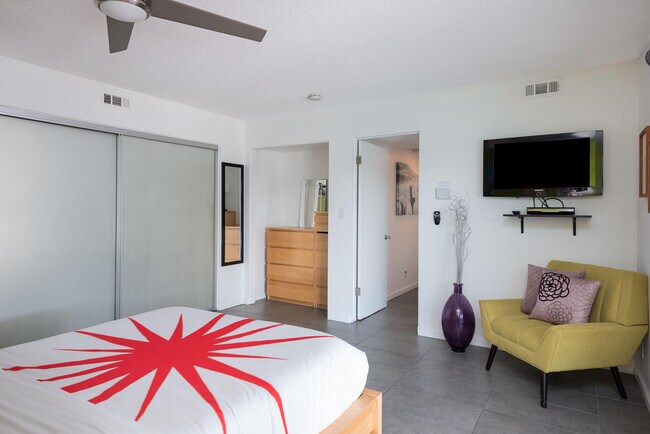 Building Photo - 2305 E Bellamy Rd